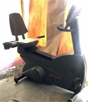 Lifecycle R9i/R7i Recumbent by Life Fitness