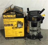 DeWalt 10 gal 5 hp wet/dry vac