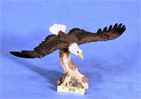 Eagle Statue 5" x 11"w