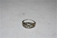 Vintage Ring No Stamp w/2 Clear Stones Missing 3