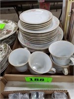 20 PC. FAIRFIELD CHINA - 5 PC SETTING FOR 4
