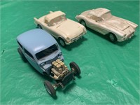 (3) MIX AGE MODEL CARS CORVETTE / HOT ROD