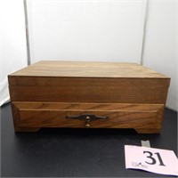 LINED WOODEN SILVERWARE BOX WITH