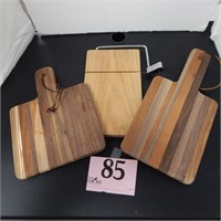 WOODEN CUTTING BOARDS QTY 2 & CHEESE BOARD