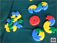 Plastic puzzles multi color smaller pc (10sets)
