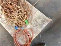Pallet electric leads