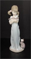 Lladro 5743 Girl With Cats