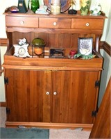Colonial style dry sink
