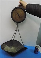 Antique Catillon Oil Scale