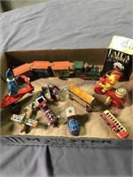 SMALL TIN TOYS, MOSTLY WIND-UP