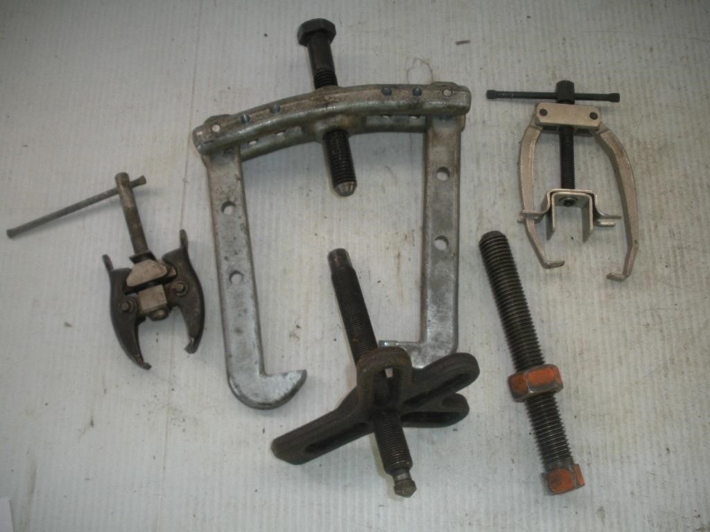 ON LINE ESTATE AUCTION TOOLS-TRACTOR MAMONT 2