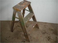 2Ft. Wooden Step Stool