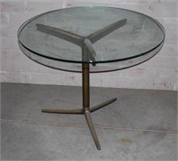 BRASS CLASS TOP SIDE TABLE
