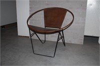 CONTEMPORARY LEATHER ROUND CHAIR