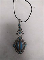 Turquoise costume jewelry necklace