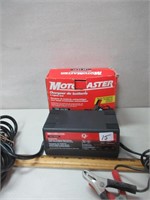 MOTORMASTER BATTERY CHARGER/MAINTAINER
