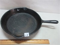 GOOD SIZE CAST IRON FRYING PAN