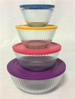 8 pc Pyrex glass mixing bowls w/ lids