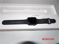 APPLE WATCH SERIES 3 AS IS NO GURANTEE HAS CRACK