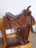 Western Saddlery 15" Saddle