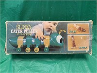 SLINKY CATER-PULLER KIDS PULL TOY WITH BOX