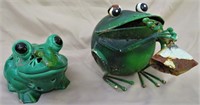 2 GARDEN DISPLAYS DECOR *FROGS