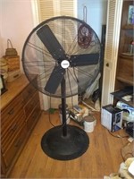 30"  3 speed shop fan works great very powerful,