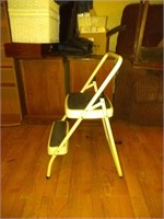 Cisco folding step stool