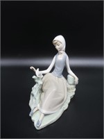 Lladro Figurine -Lady / Dame