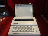 Vintage Smith Corona Typewriter XL 1000.