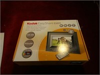 Kodak easy share ex811 digital frame new.