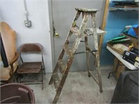 Vintage painters ladder. A frame. 4'8"
