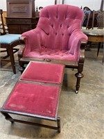RARE SLEEPY HOLLOW TUFTED CHAIR W PULLOUT FOOT