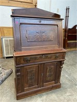 WALNUT VICTORIAN SLANT FRONT DESK