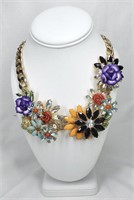 Lovely Floral Necklace (clasp needs repair)