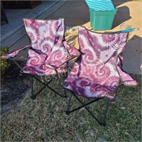 (2) Folding Chairs