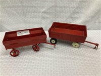 2 Die cast gravity wagons Tire loss.