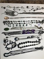 14 pieces costume jewelry