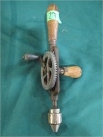 Antique hand drill - woodeln handle
