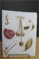 Vintage Scatter Pins One has 3 Lockets