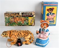 HUNGERY BABY BEAR & TIGER BATTERY OPS w/ BOX