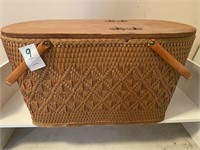 Vintage Redmon Picnic Basket