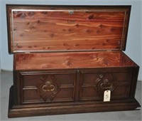 Vintage Walnut Lane Cedar lined "Sweetheart" chest