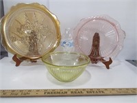 Vintage 2 Plates and Bowl