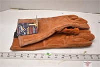 Unused Size Medium Welding Gloves