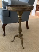 BRASS FOOTED ACCENT TABLE/ PLANTER STAND