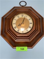 WOODEN WALL CLOCK - BATTERY OPERATED