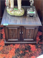 WOOD & PLASTIC END TABLE  25 X 25