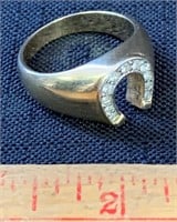 QUALITY 18K GOLD RING WITH HORSESHOE MOTIF
