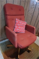 Upholstered/Adj. Office Chair on Wheels